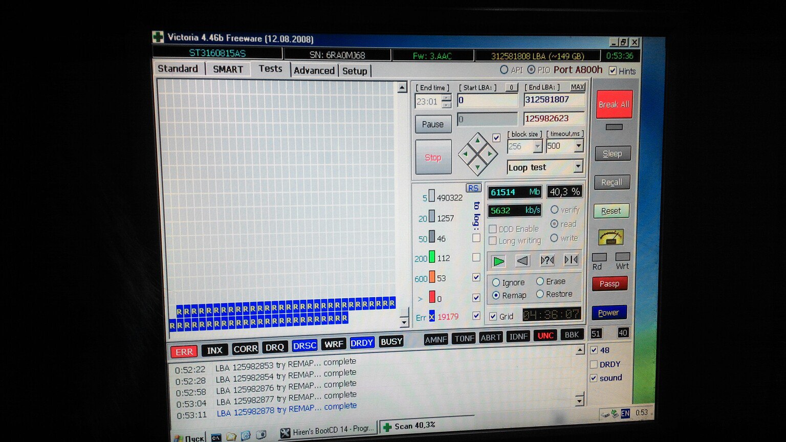 Скриншот программы Victoria 4.46b Freeware (12.08.2008): вкладки Standard/SMART/Tests/Advanced/Setup; Port A800h; поле сканирования заполнено синими блоками (нормальные секторы); кнопки Ignore/Erase/Remap/Restore; внизу лог с LBA-адресами и строками «Get Reading LBA=...» и «LBA...312581007... complete»